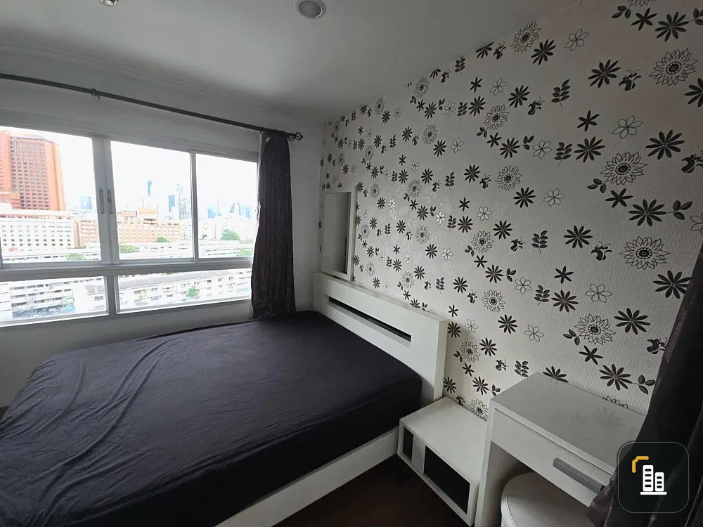 Selling The Niche Ratchada-Huai Khwang, large 35 sq.m. unit. Excellent location! Separate living room, very comfortable. Book now!