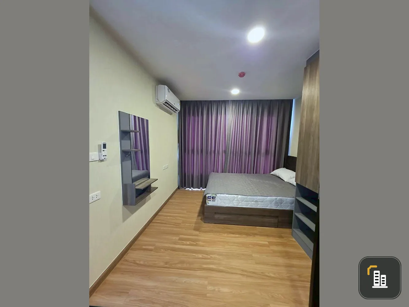 Condo for rent at The Cube Loft Srinakarin - Theparak. Ready to move in, fully furnished with appliances. Great price. Book now, don't miss out!