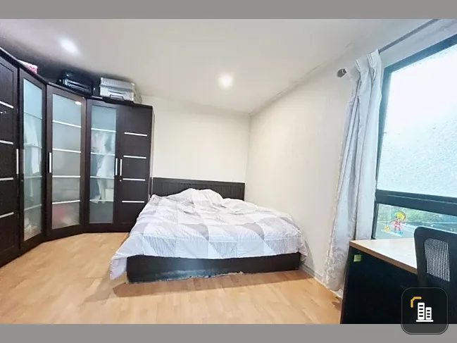 Selling Lumpini Ville Sukhumvit 77, 4th floor, fully furnished, great condition. Book now, don't miss out!