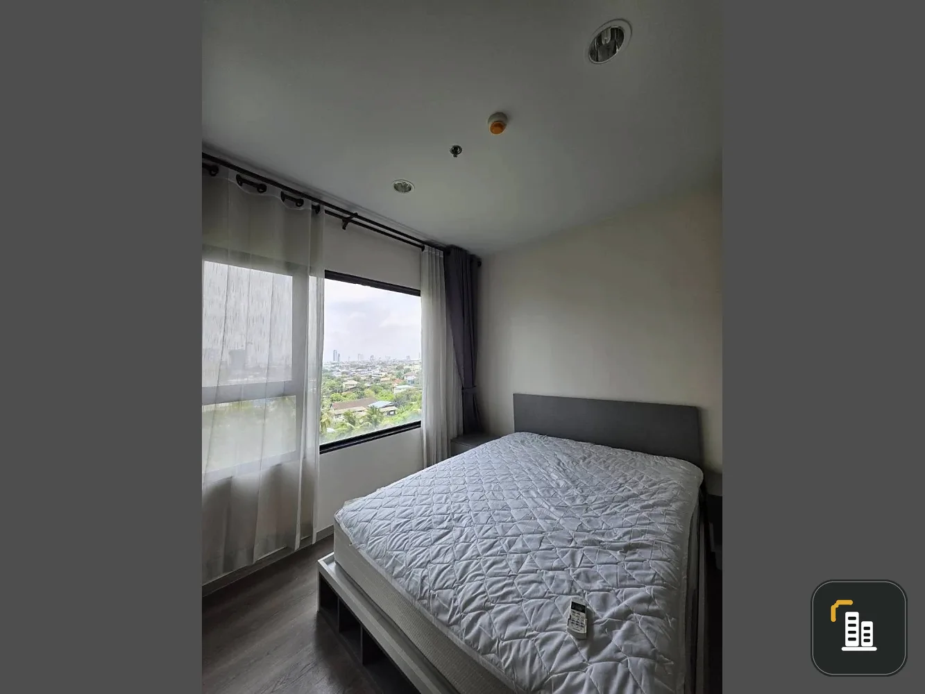 Urgent sale! Aspire Sathorn Taksin condo (copper zone). Clearly partitioned rooms. Affordable price. Reserve yours today!