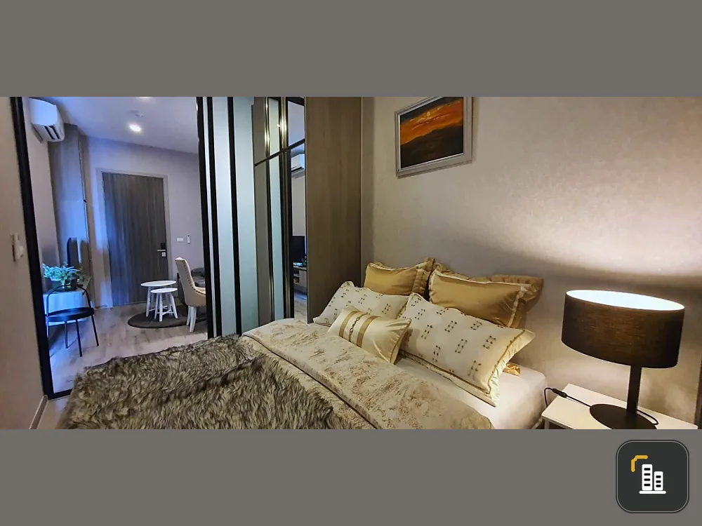 For rent: Knightsbridge Prime On Nut. Very high floor unit with beautiful city views and complete amenities. Book now!