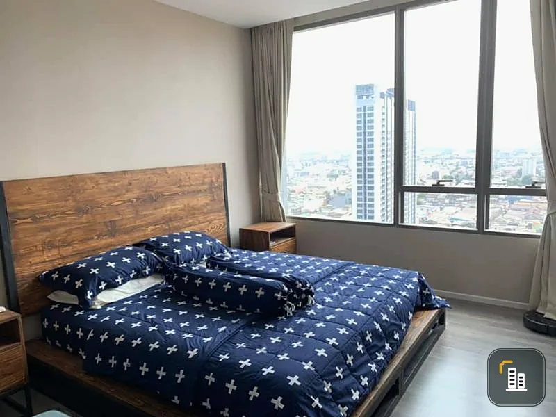 Good position room for rent Condo 333 riverside, the wall is not attached to anyone, very private, high floor, good room, hurry!!