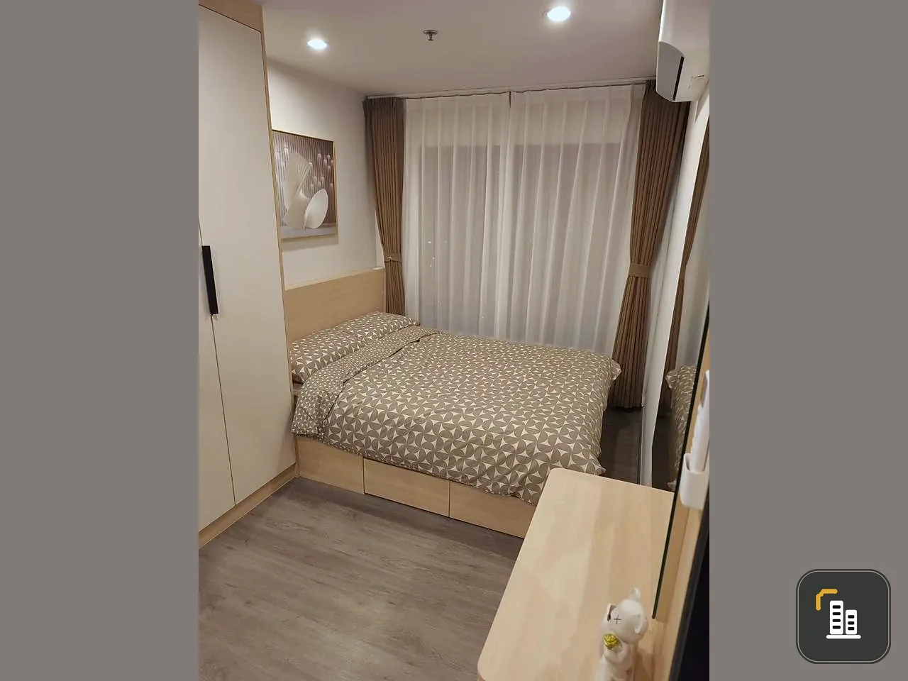 For rent: Regent Home Wuttakat, high floor unit, fully furnished and ready to move in. Book now!
