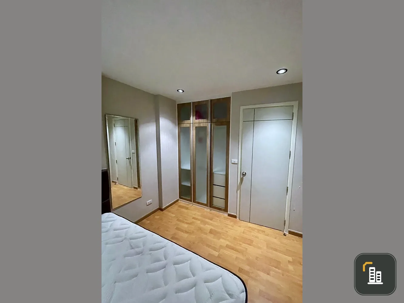 Selling two spacious and comfortable apartments at The President Sathorn - Ratchaphruek. Fully furnished with complete functionality, ready to move in