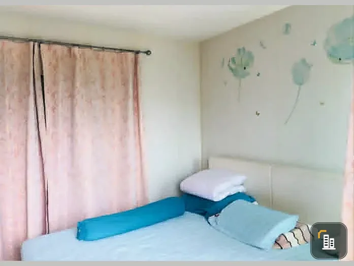Selling a unit at Metro Park Sathorn, 7th floor. Fully furnished with all amenities. Book now!