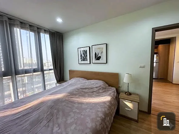 Selling THE BASE Garden-Rama 9, 2 bedrooms, spacious living area, and complete amenities. Don't miss out!