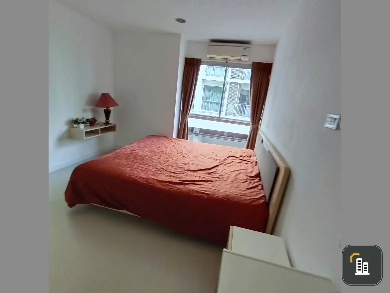 For sale or rent: Whizdom Punnawithi, spacious 32.68 sq m unit with well-partitioned areas, large balcony, and washing machine included. Book now!