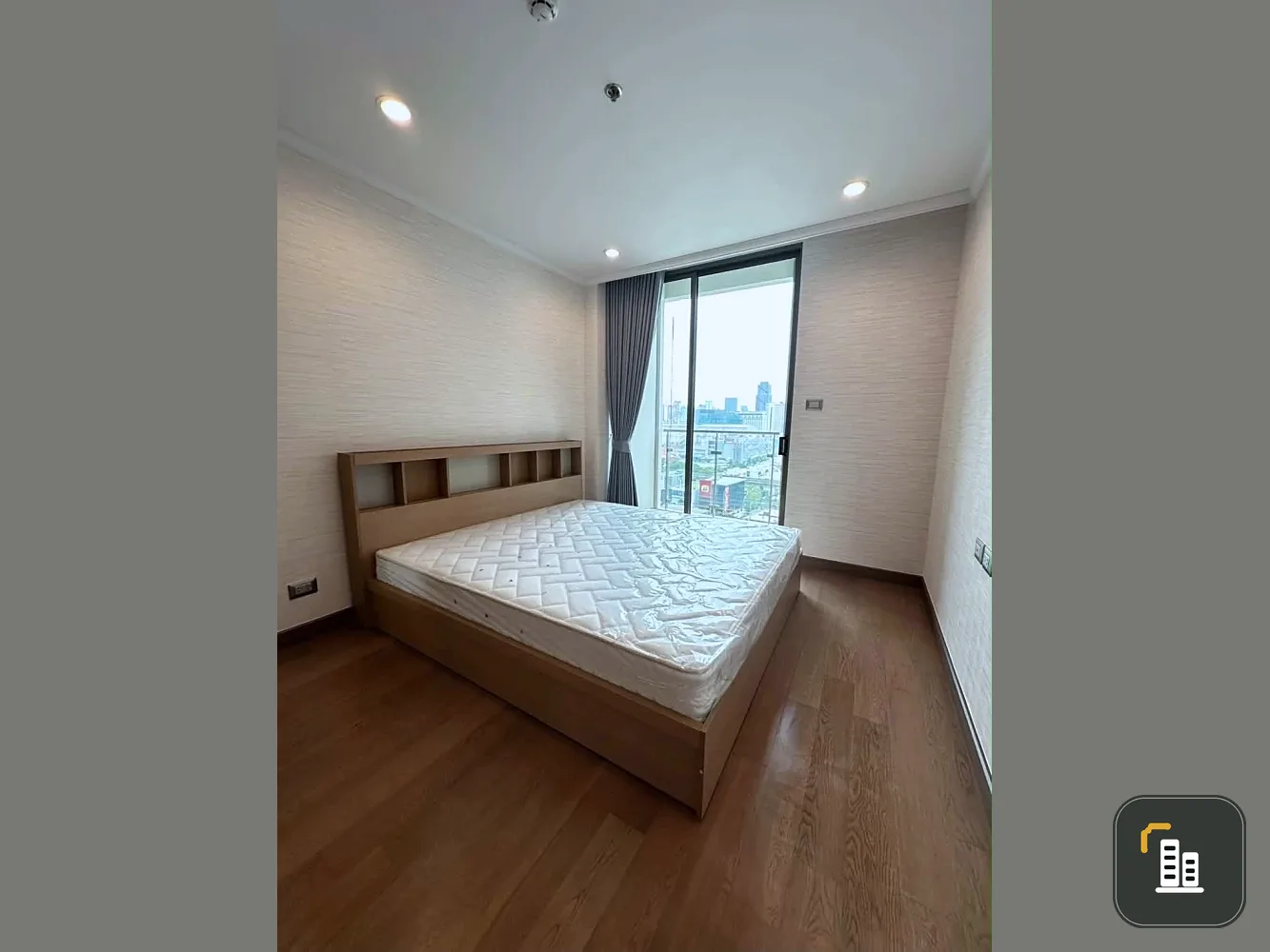 For rent: Supalai Oriental Sukhumvit 39, fully furnished, spacious and comfortable apartment. Book now!