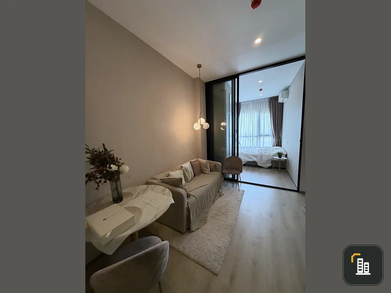 Selling a great unit at Knights Bridge Prime On-Nut. High floor, fully furnished, excellent condition. Book now!