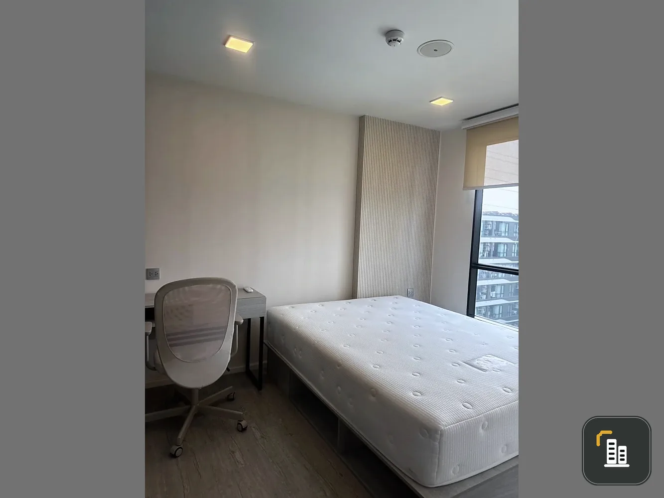 Selling a Kave AVA condo on the 8th floor. Fully furnished, includes a walk-in closet. Just bring your suitcase and move in!