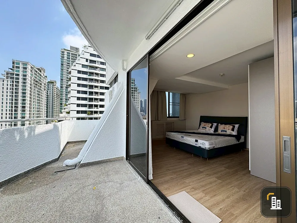 For rent: Supalai Place Sukhumvit 39 condo. Ready to move in, spacious living area. Don't miss out!