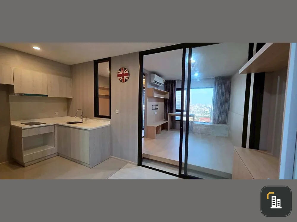 Urgent sale! Life Asoke, 32nd floor, rare view, beautifully decorated, fully built-in, ready to move in. Come and reserve it now! Don't miss out!