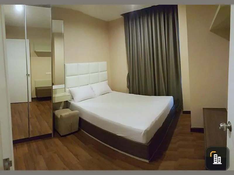 Condo for rent, Chewathai Interchange, 2 bedrooms, fully furnished, spacious living area, book quickly, don't miss it.