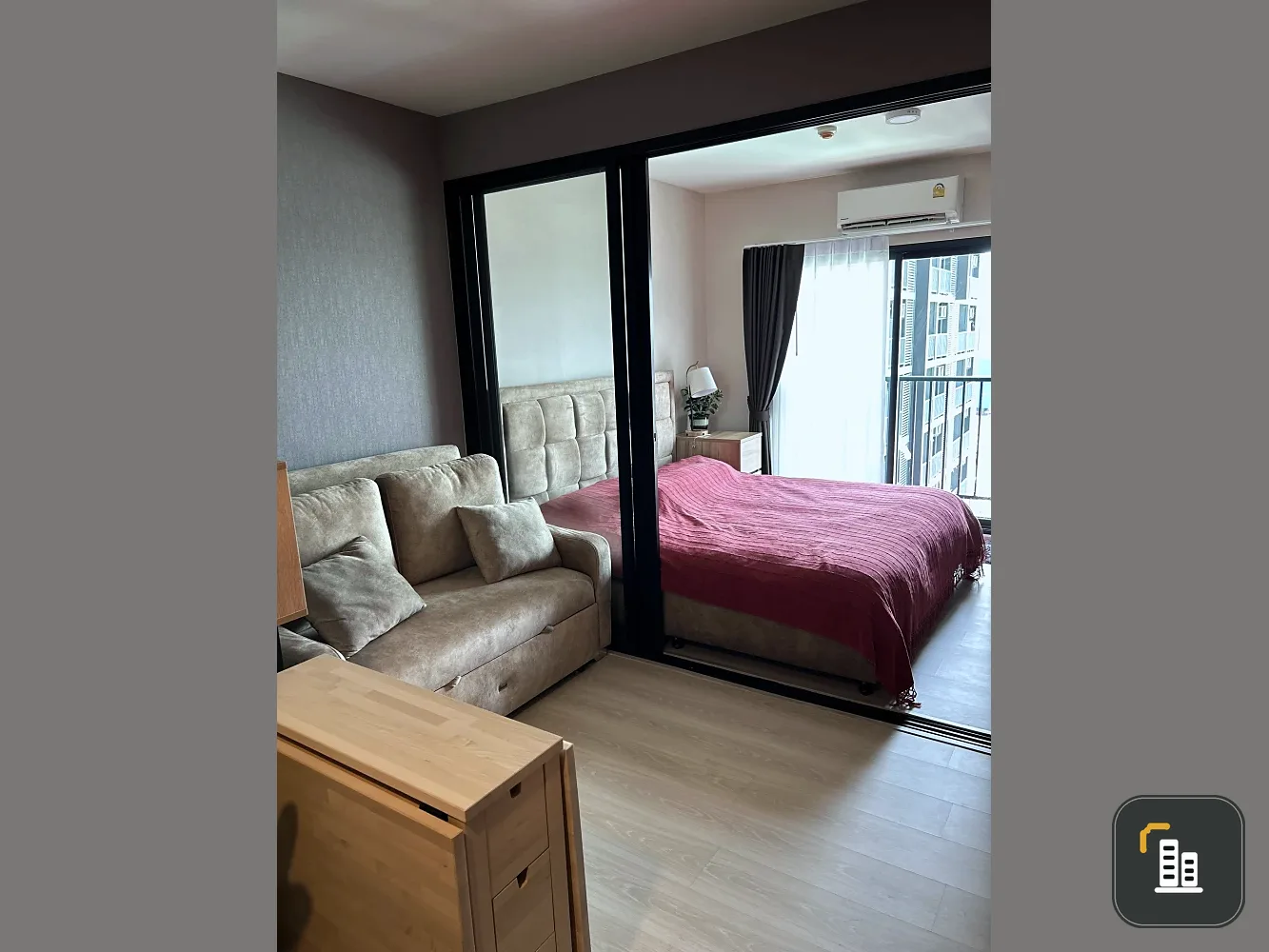 Selling A Space Mega,a beautifully decorated unit with a coordinated color scheme,in a great location,and fully equipped with amenities. Don't miss out