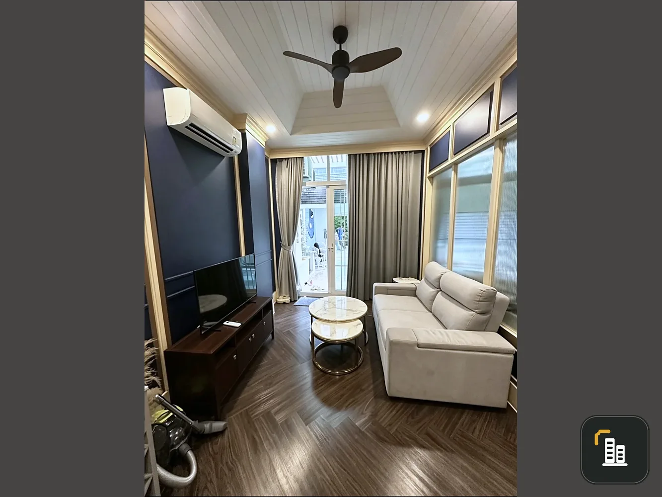 Grand Florida Beachfront Condo Resort Pattaya for rent. Spacious and comfortable unit, decorated in a soothing blue tone. Book now!+++