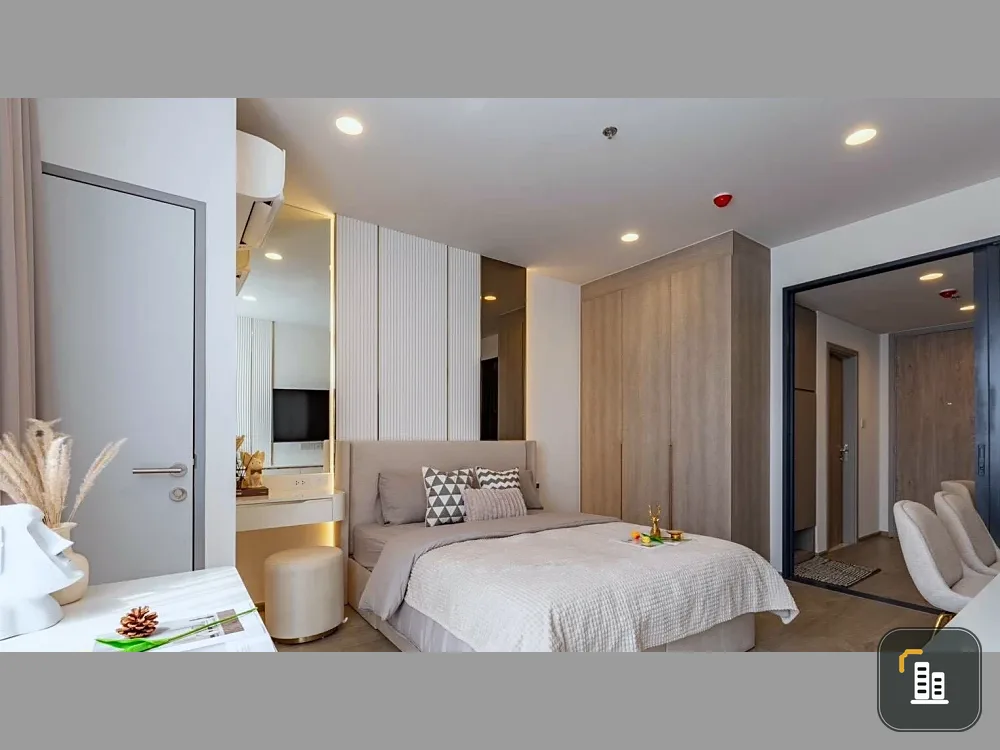 Selling ready-to-move-in units at The Crown Residences. Fully furnished with complete amenities. Book now!