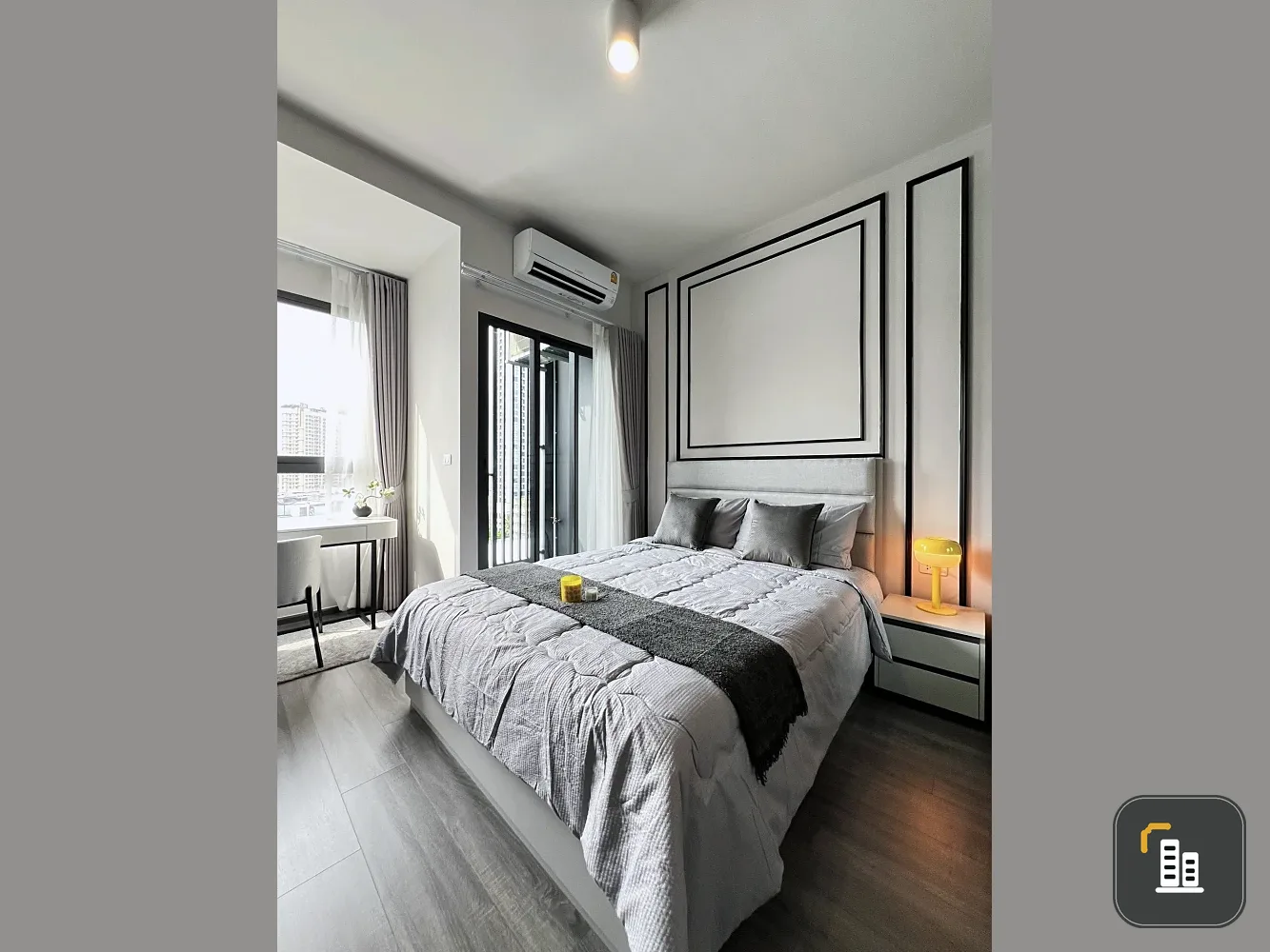 For rent immediately! IdeO SUKHUMVIT RAMA 4, beautifully decorated unit with high-quality built-in furniture. Amazing price! You'll regret not booking