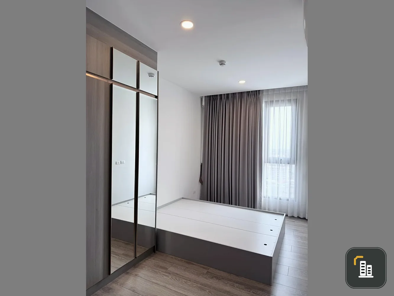 Selling Knightsbridge Collage Sukhumvit 107, a high-floor condo with unobstructed views, offering a peaceful and private atmosphere, perfect for true