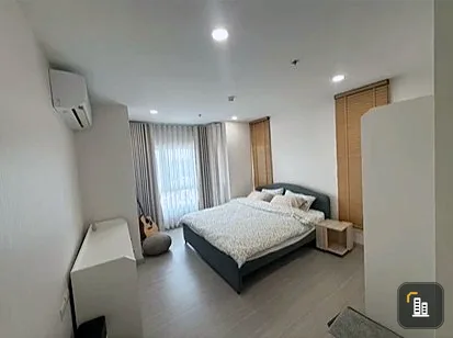 For rent: Supalai Park Yaek Fai Chai, open city view, well-designed and practical floor plan, excellent natural light, and a peaceful atmosphere.