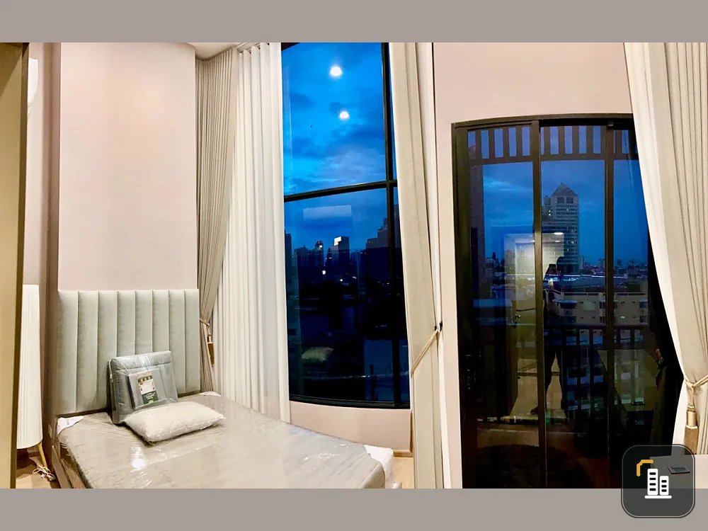 For rent: Knights Bridge Space Rama 4, 10th floor, corner unit, fully furnished, very livable. Book now!