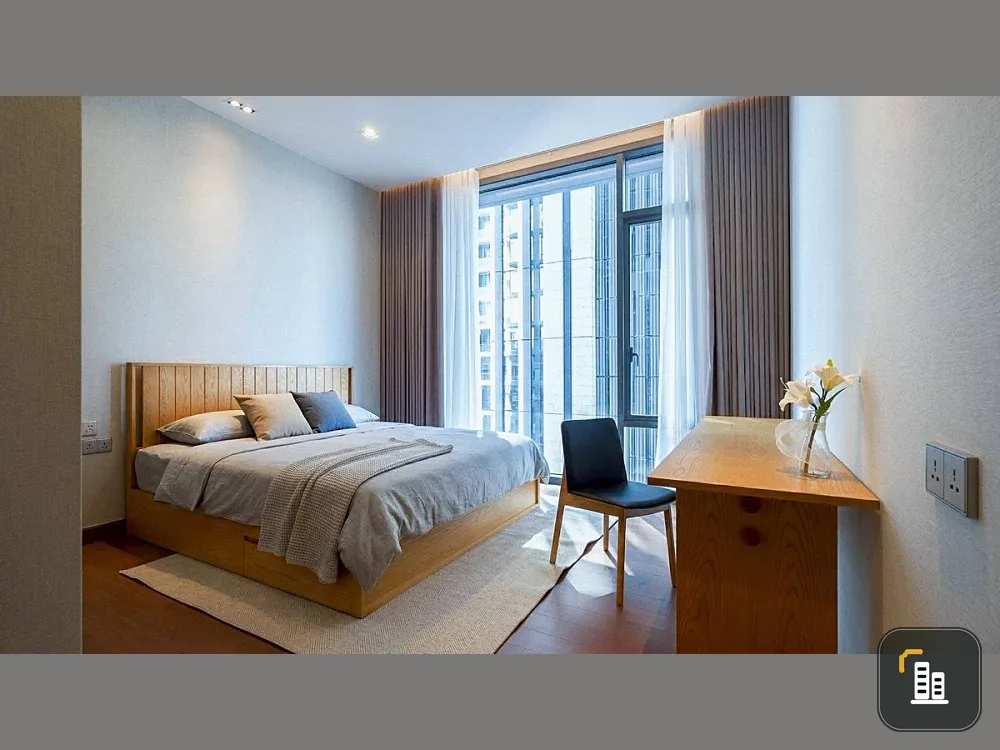 For rent: Q1 Sukhumvit, 3 bedrooms. Spacious and comfortable, fully furnished. Book now!
