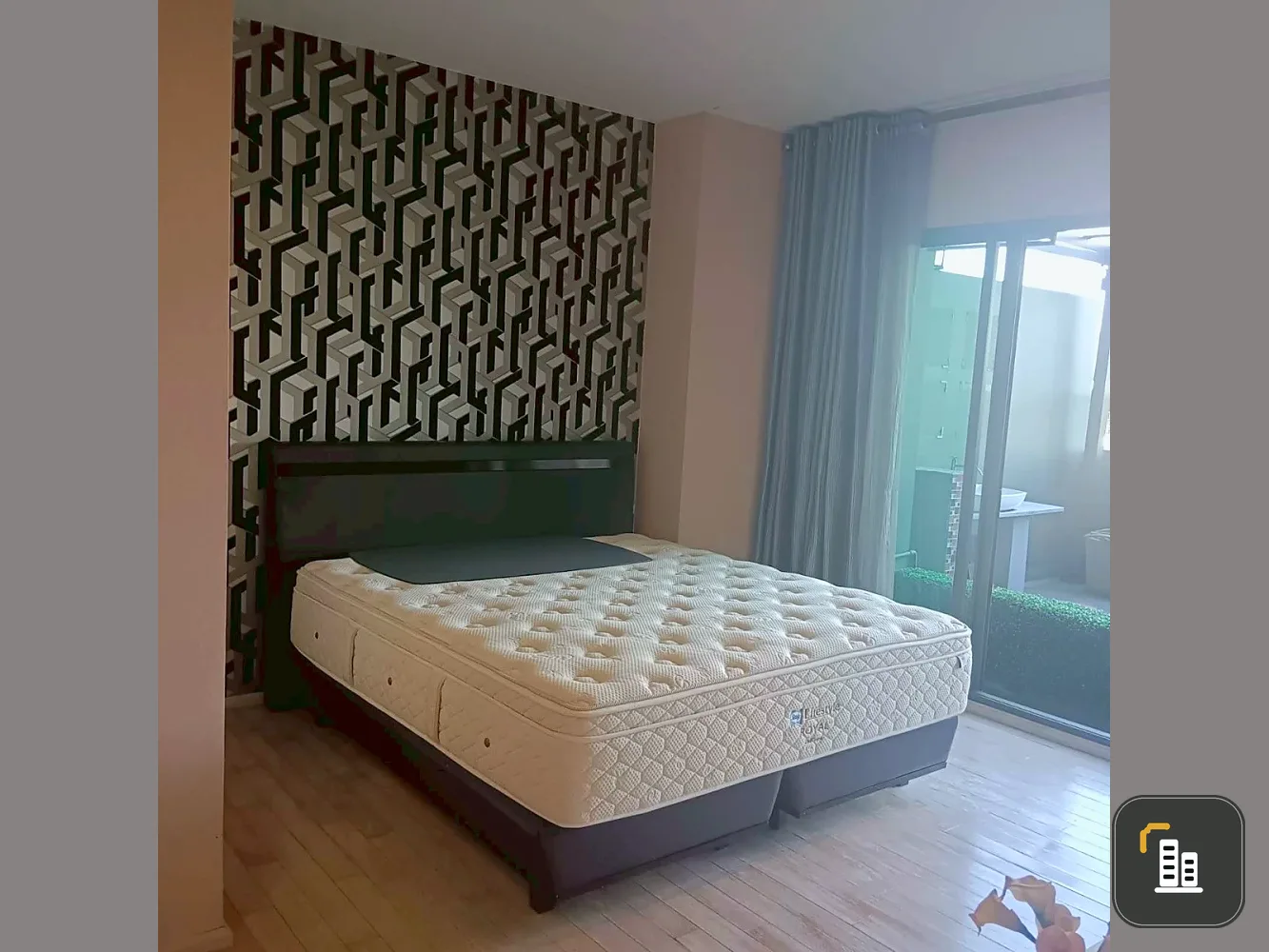 Noble Solo condo for sale, 5th floor, city view, lovely unit, fully furnished. Book now! Hurry!