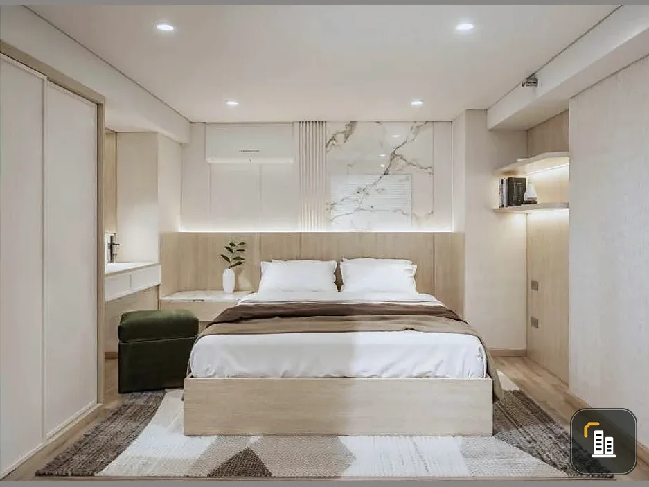 For rent: Culture Chula, corner unit, 9th floor, high ceilings, 2 bedrooms, 58 sq.m., Lumpini Park view, fully furnished and ready to move in.