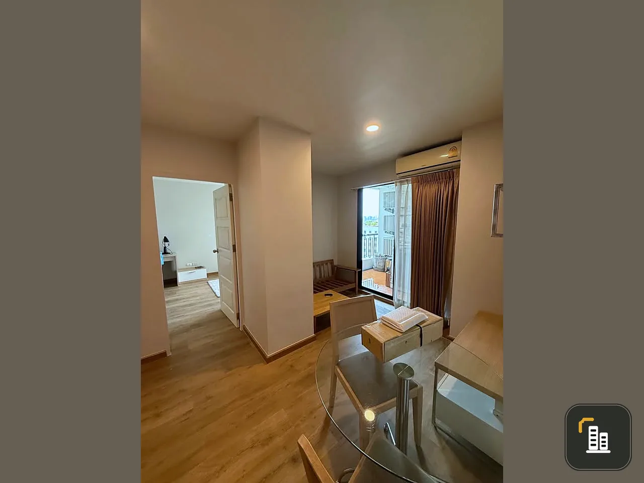 For sale: Eaksin Place Ngamwongwan, ready-to-move-in apartment. Spacious and comfortable. Book now!