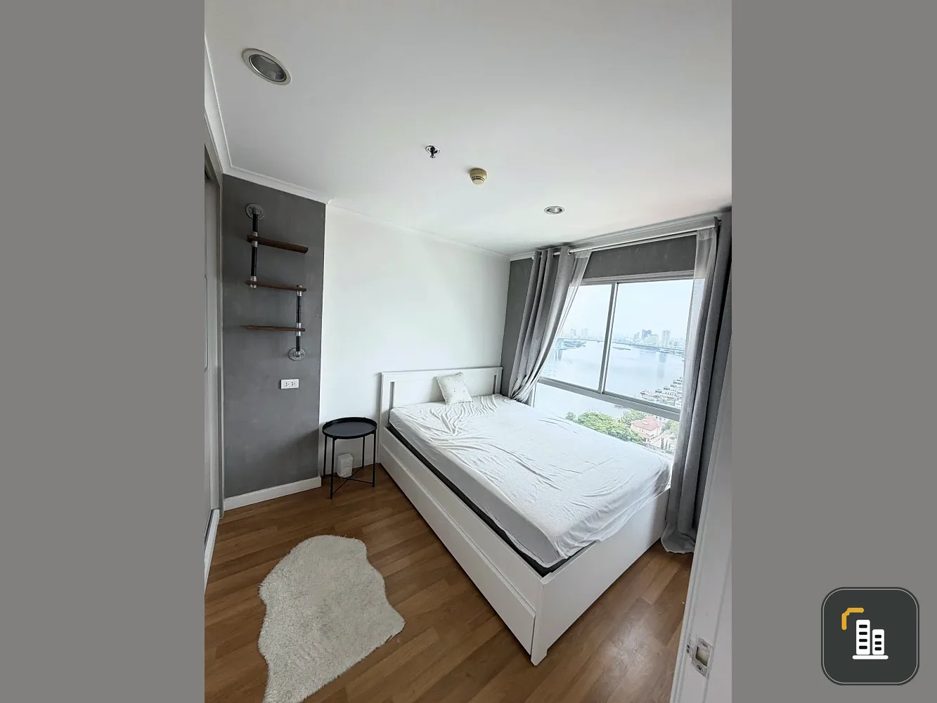 For rent: Lumpini Park Riverside - Rama 3, high floor unit, fully furnished, spacious and comfortable. Book now!