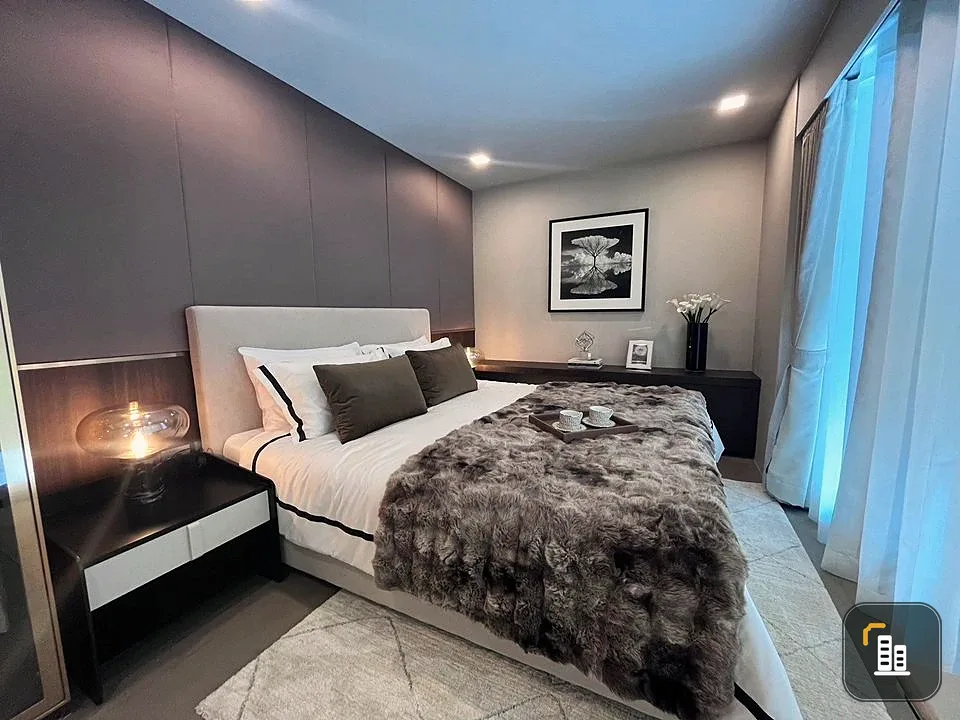 Condo for rent, Ashton Residence 41, beautifully decorated with high-quality built-in furniture. Don't miss this opportunity!