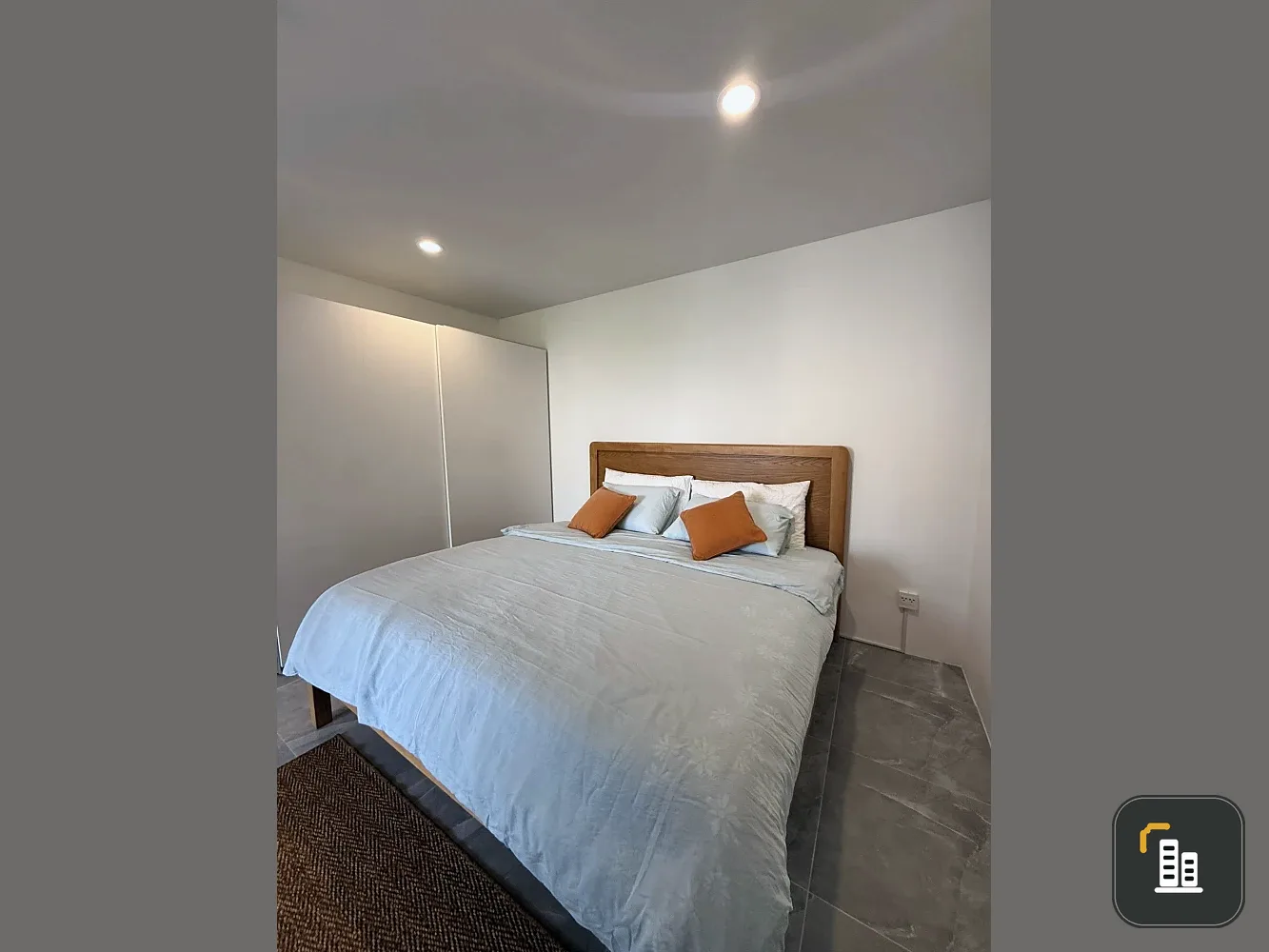 For rent: Lumpini Ville Sukhumvit 77, 2 bedrooms, spacious living area, fully furnished with complete amenities. Just bring your bags and move in!