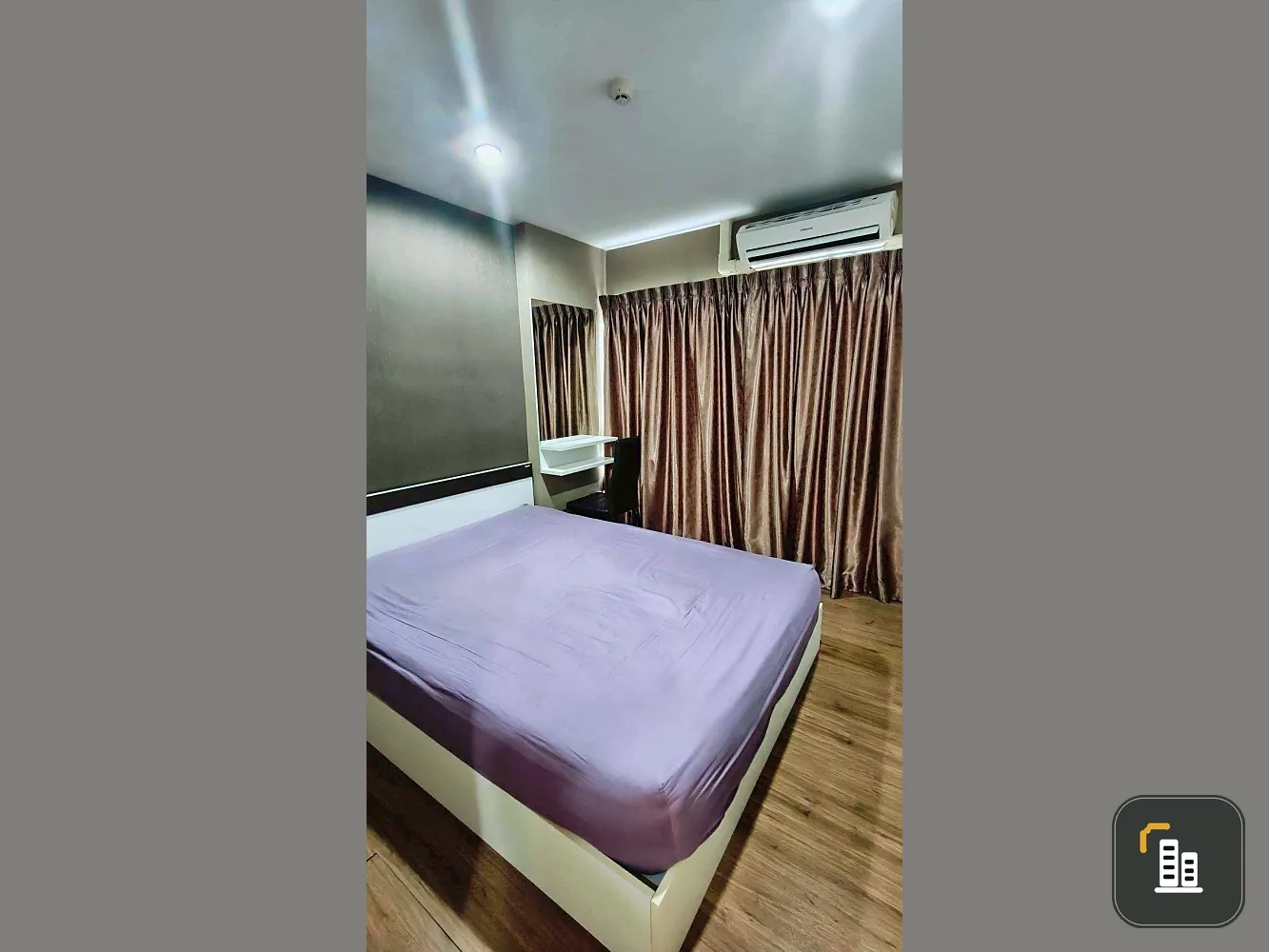 Selling a condo at Hallmark Ngamwongwan. The unit is in excellent condition with high-quality wallpaper. The price is amazing! Come and reserve yours