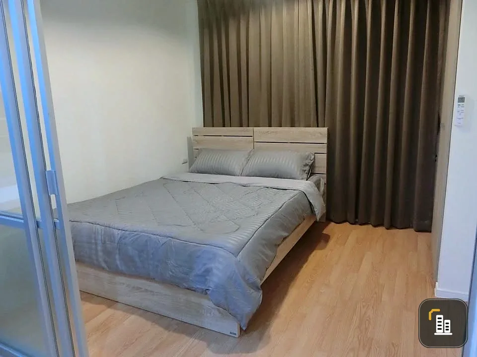 For sale/rent: Lumpini Ville Onnut-Pattanakarn. Nice unit, lower floor, easy access. Book now!