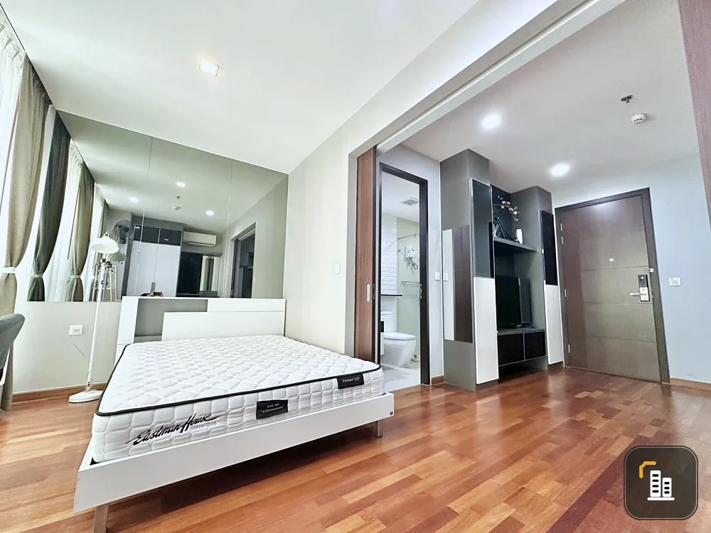 For rent: Wish Signature Midtown Siam, 10th floor, fully furnished unit, very comfortable. Book now!