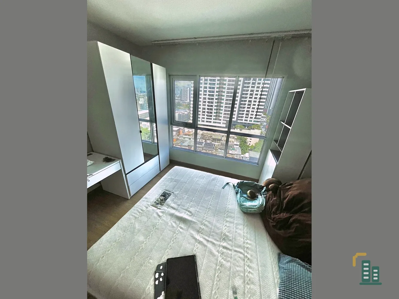 Selling a lovely Aspire Rama 4 condo unit. Fully furnished, just bring your belongings and move in!