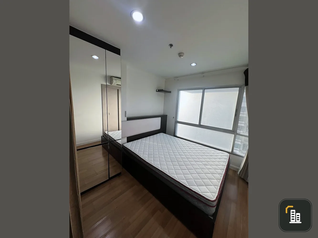 Selling a 17th-floor unit at Lumpini Park Riverside - Rama 3. Excellent location, beautiful unblocked view. Don't miss out!