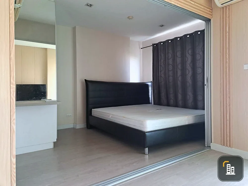 Selling Metro Luxe Paholyothin-Sutthisan, 7th floor, corner unit, fully furnished. Book now!