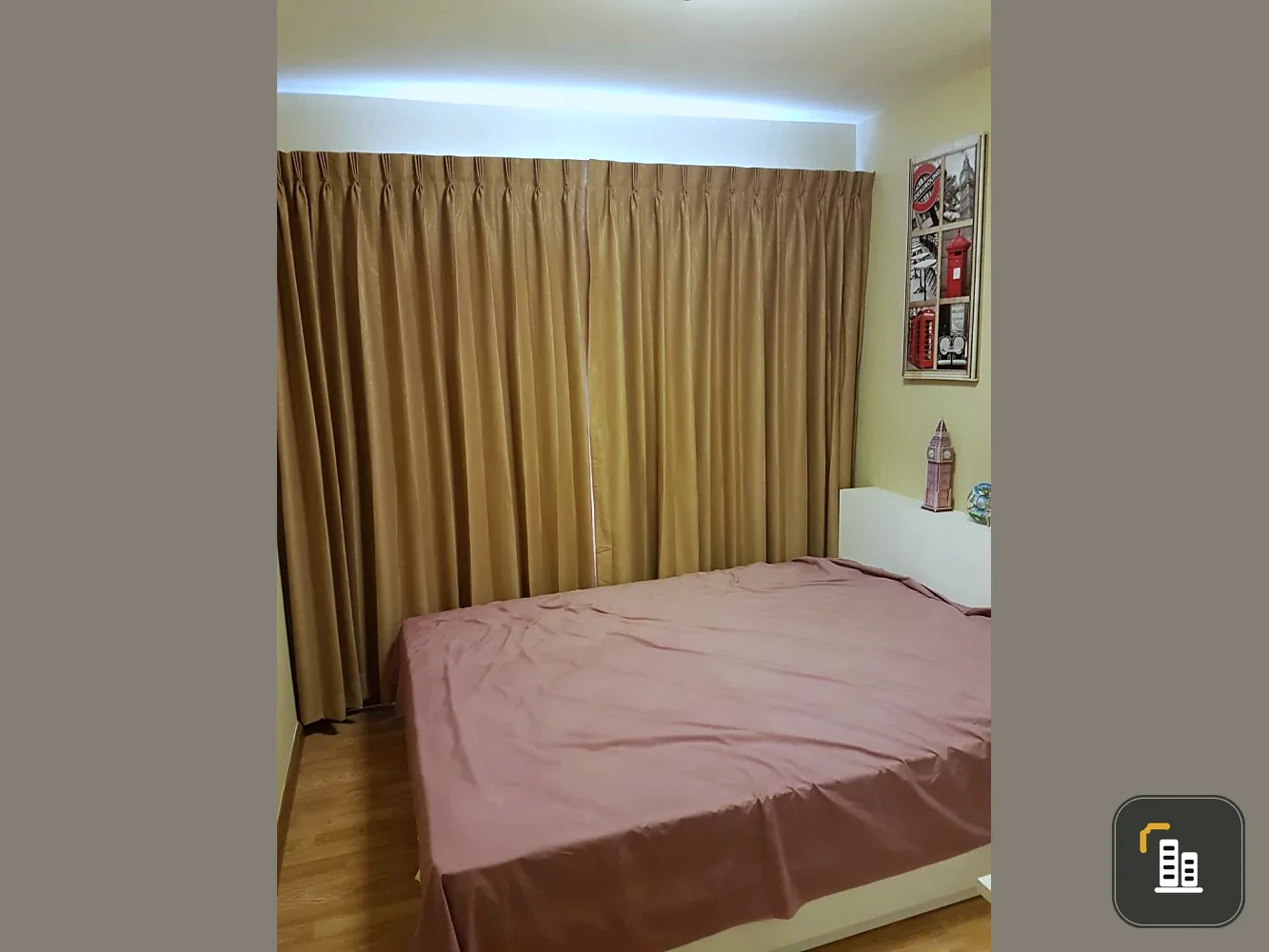 Selling The Trust Condo Ngamwongwan, 10th floor unit. Excellent location, convenient transportation, pool view. Don't miss out!