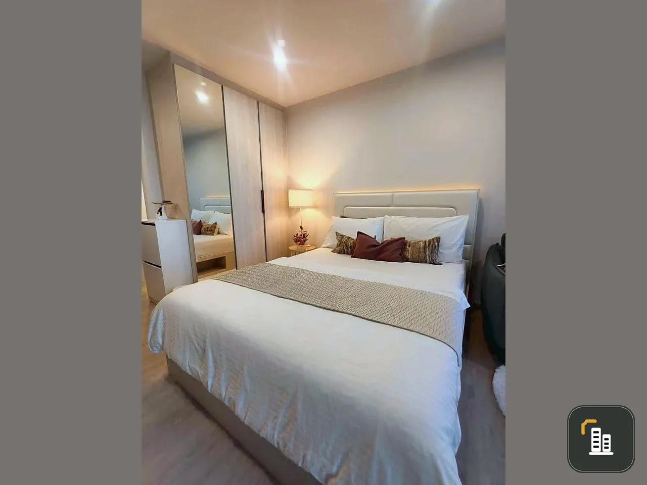 Selling a Thana Astra Sathorn-Chanthaburi unit on the 7th floor with an unobstructed view and complete amenities. Book now!
