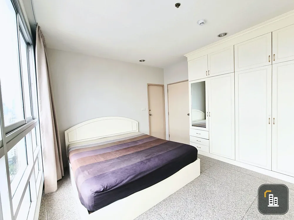 For rent: Pathumwan Resort, 2 bedrooms, spacious living area, fully furnished. Book now!