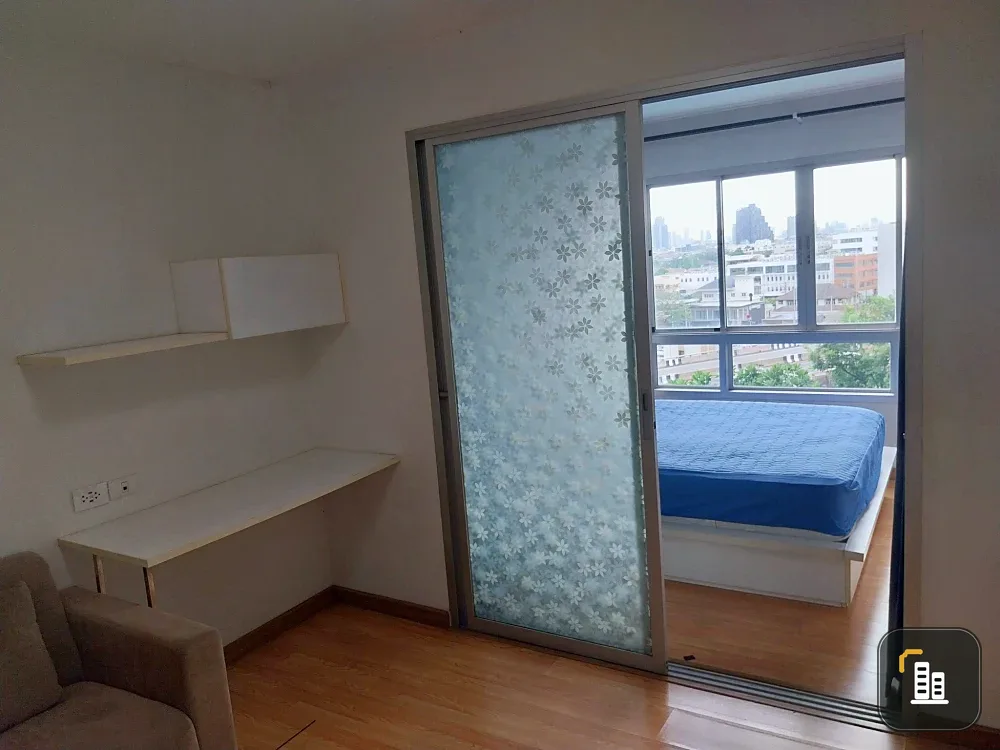 Selling The Trust Residence Pinklao, 25th floor, pool view, fully furnished, ready to move in. Book now!