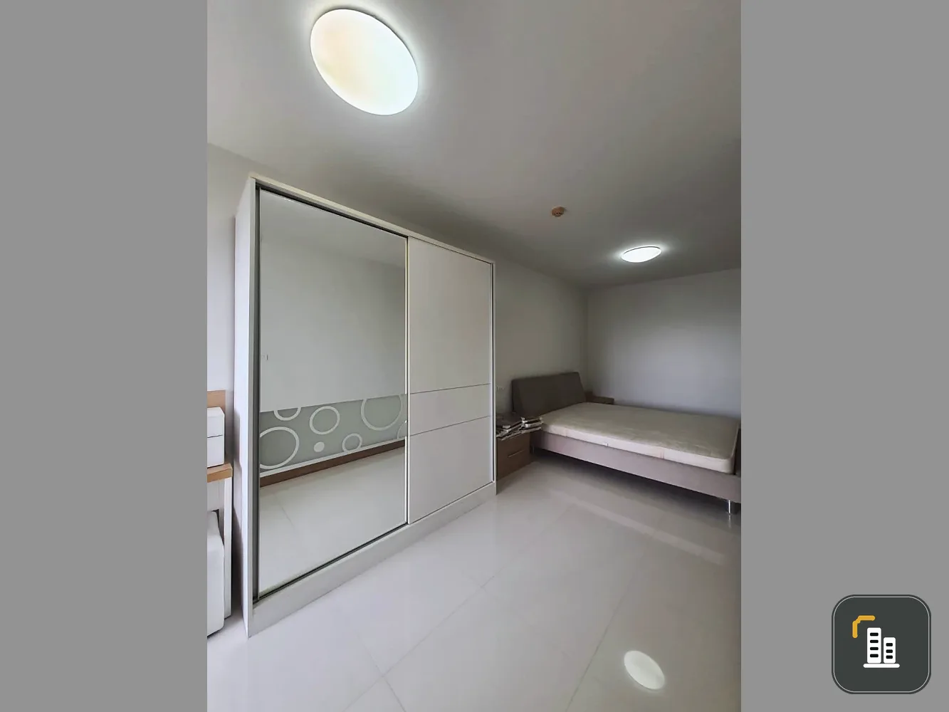 Urgent Sale: Supalai Park Kaset Condo