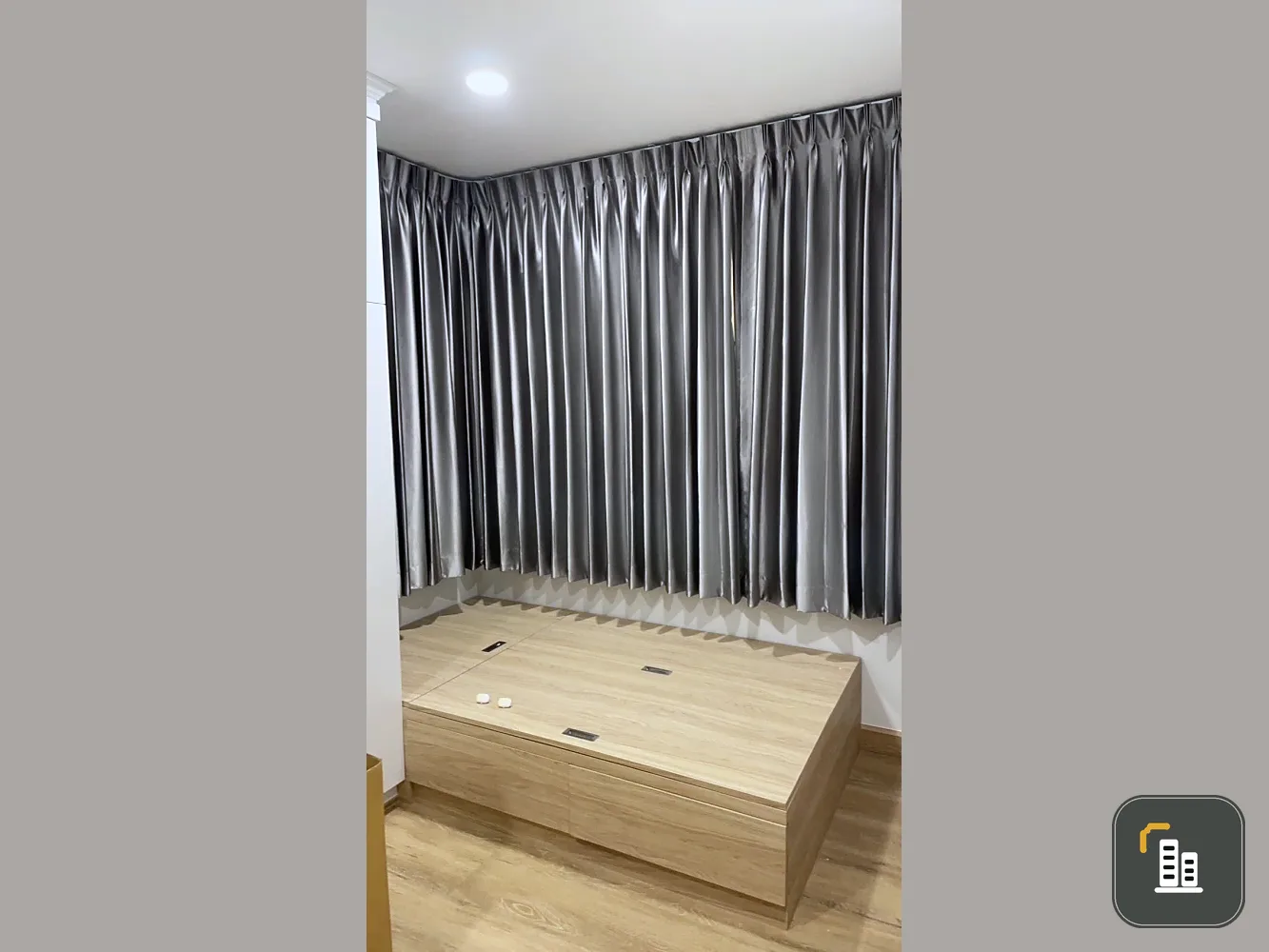 Urgent sale! Baan Siri Sathorn Yenakard, large and comfortable unit with ample living space. Own it today! Don't miss out!