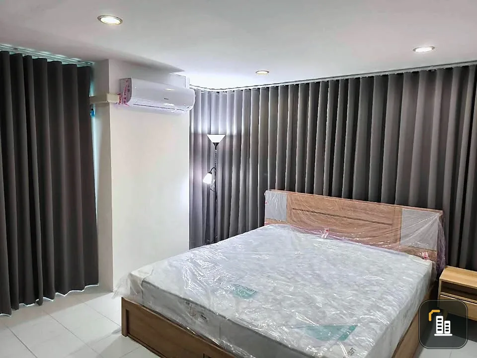 Condo in a prime location in the heart of Thonglor 11. Conveniently located near restaurants, cafes, and lifestyle venues.