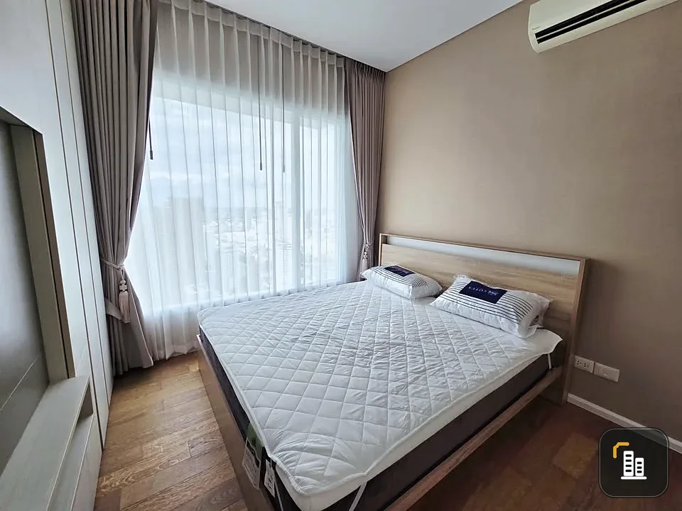 For rent: The Saint Residences. Nice unit with high-quality built-in furniture and beautiful high-floor views. Book now!