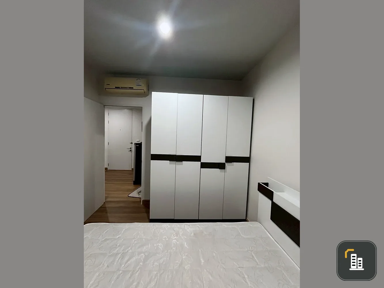 For sale: Chewathai Ramkhamhaeng Condo. Ready to move in, fully furnished with appliances. Just bring your personal belongings and you can occupy the
