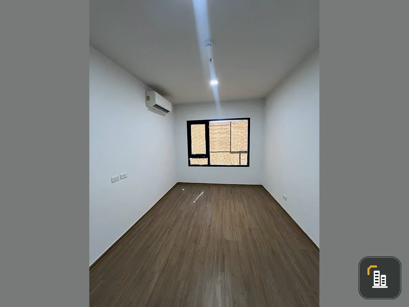 Condo for rent at The LIVIN Phetkasem. Ready to move in, high floor, and at an unbeatable price. You definitely don't want to miss this!