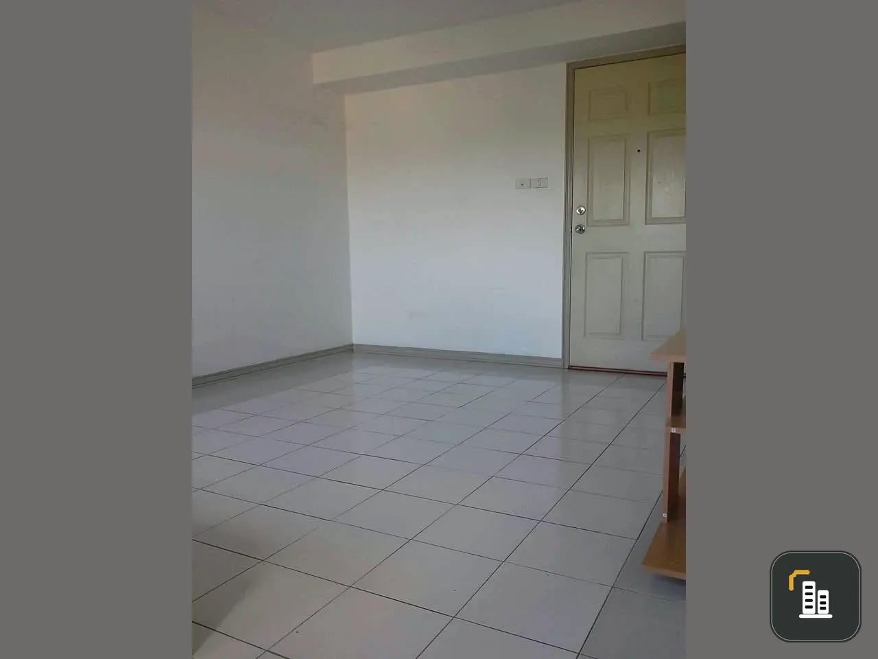 Selling Lumpini Center Happy Land Phase 1-4. Nice, unfurnished units available. Book now, don't miss out!!