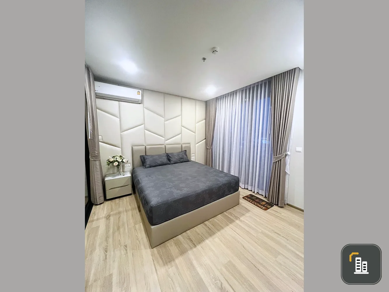 XT Phayathai condo for rent, high floor, fully furnished with high-quality built-in features, spacious and comfortable. Book now!