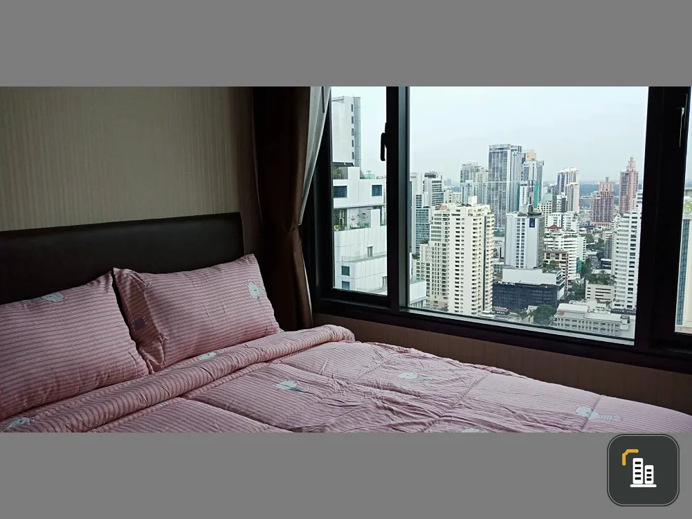 Condo for Sale at Edge Sukhumvit 23
